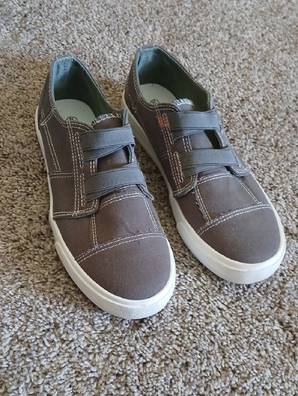 Womens Canvas Velcro Sneakers Size 8